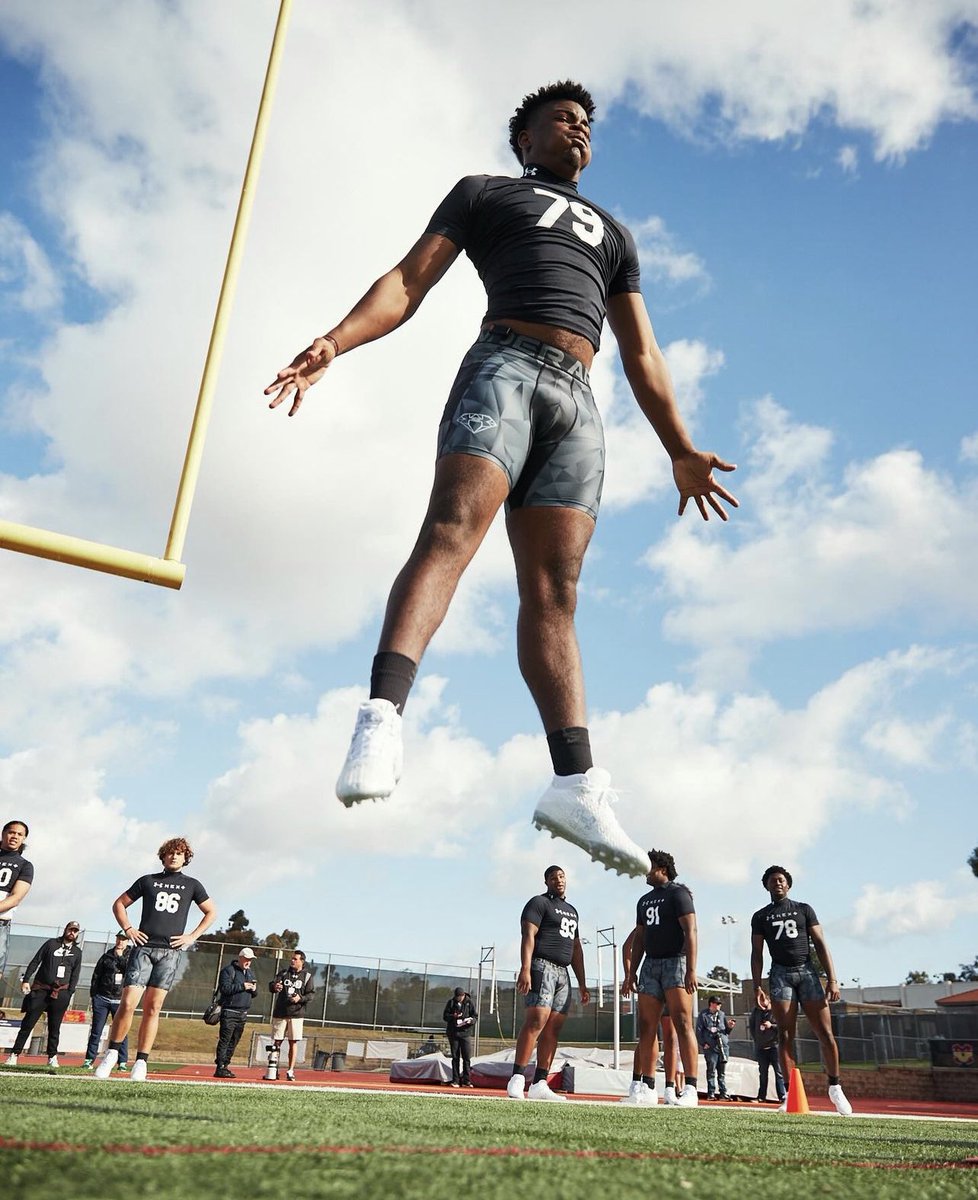 I will be at the UA camp saturday 4/27 in Canton, OH wr’ ss’
190
6,2
4.7
Come watch im sunt 😶‍🌫️