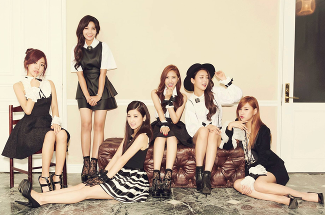 kchartsmaster's tweet photo. 13 years ago today, Apink made their debut. https://t.co/6djXXyzepK