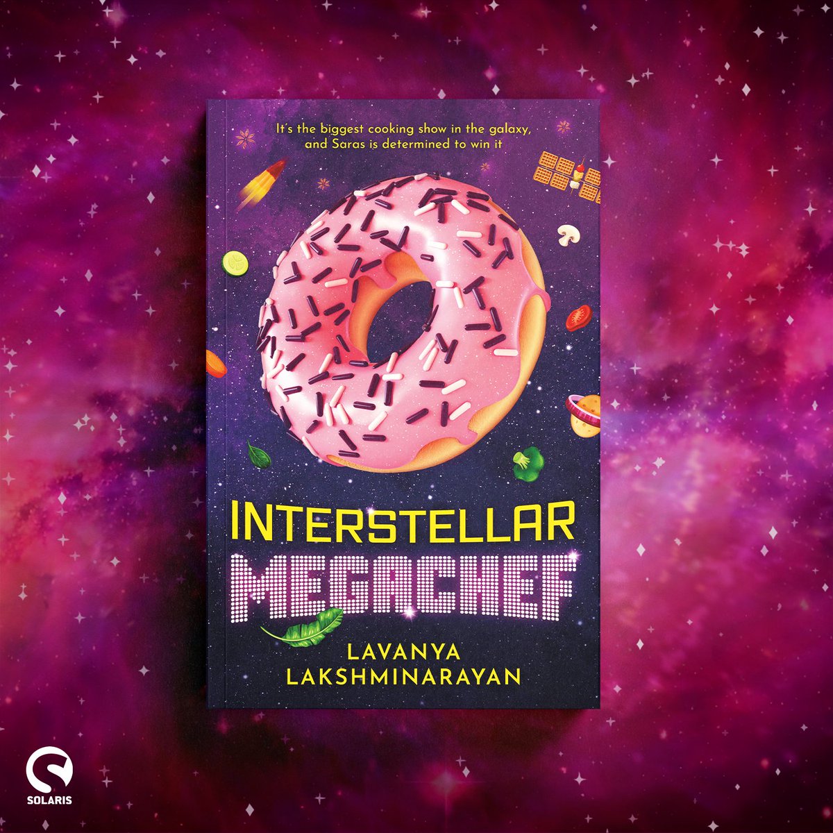 🚨COVER REVEAL🚨 Feast your eyes upon the deliciously delightful cover for INTERSTELLAR MEGACHEF by @lavanya_ln! Cover art by our very own Sam Gretton. Think The Great British Bake Off - In Space! Out November 2024. Preorder now: geni.us/Megachef
