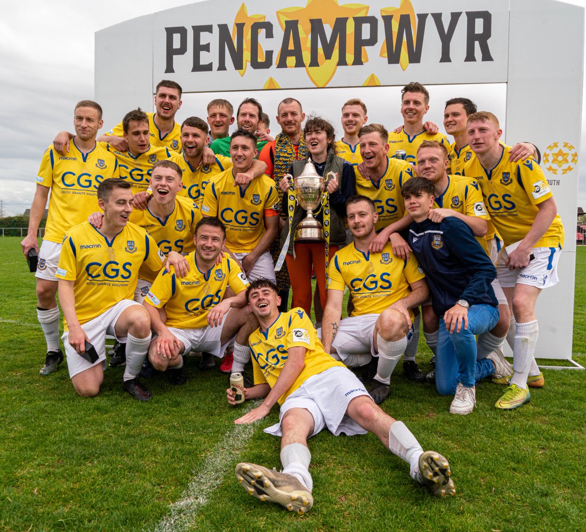 CPD Llanilltud Fawr/Llantwit Major AFC tweet media