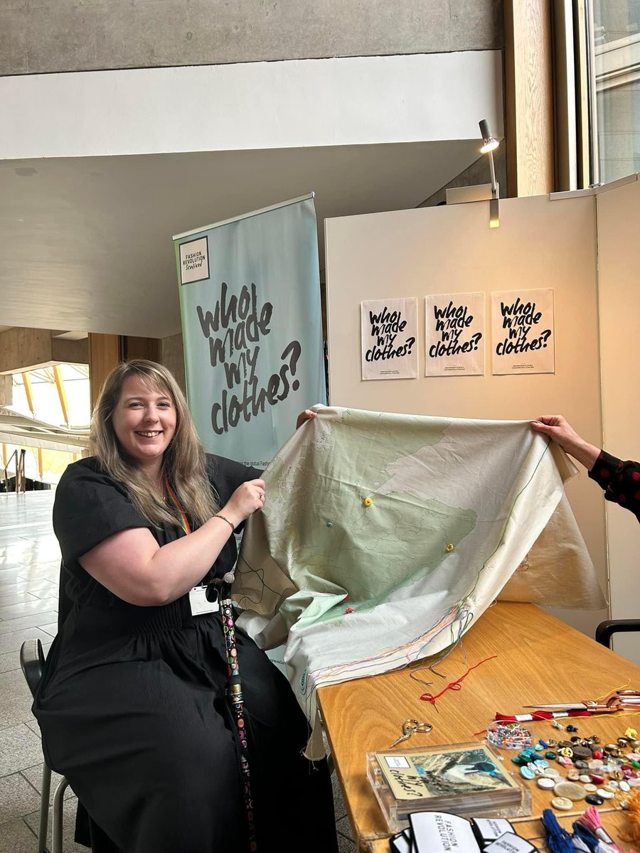 🤝It was great to meet Fashion Revolution Scotland in Parliament yesterday, especially considering this week is #FashionRevolutionWeek! 

💛It was great to sew a yellow button on to their map to mark Inverness!