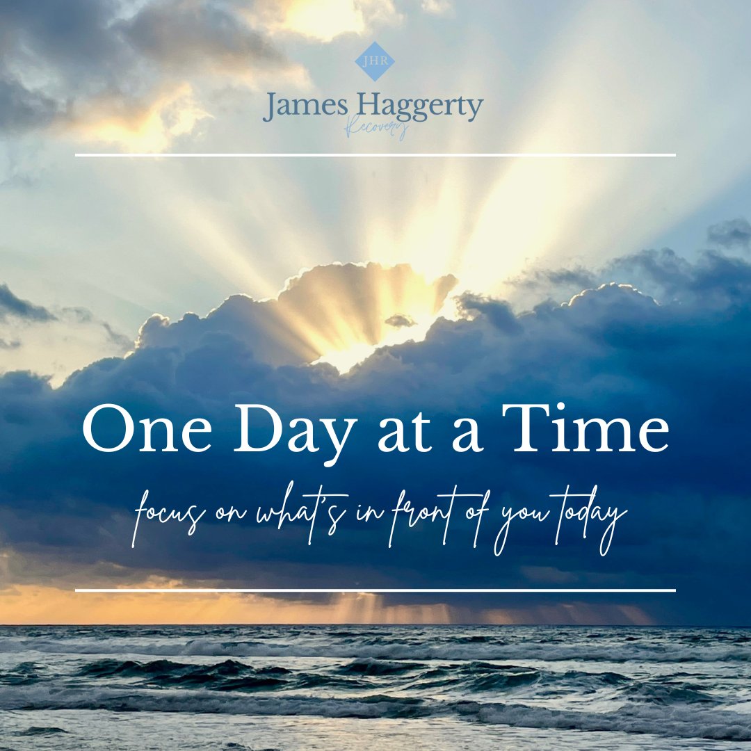 Recovery in AA emphasizes "one day at a time," helping focus on today's sobriety over lifelong worries. Learn more about these sayings and their impact: bit.ly/3TTiW5V #OneDayAtATime #AASayings