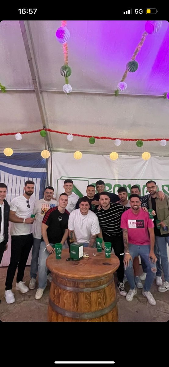 a ver cómo os digo yo que la mitad de los que están aquí tienen un partido de VFO esta noche contra @AguilarenzeCPR y van a llegar sin poder diferenciar el cuadrado del círculo para tirar.

Que Dios nos pille confesados.