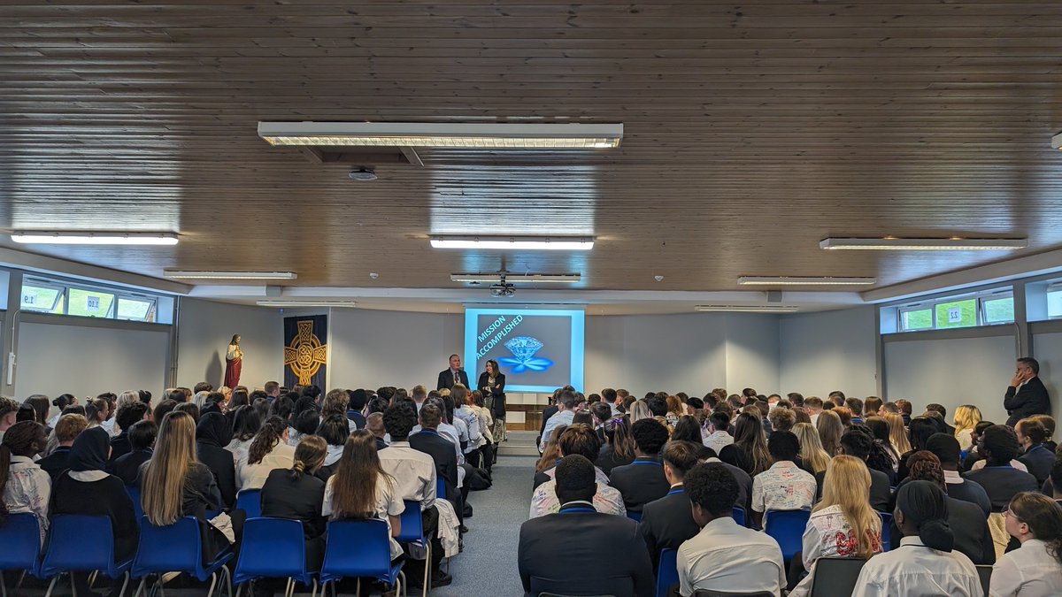 Miss Boyle tweet media