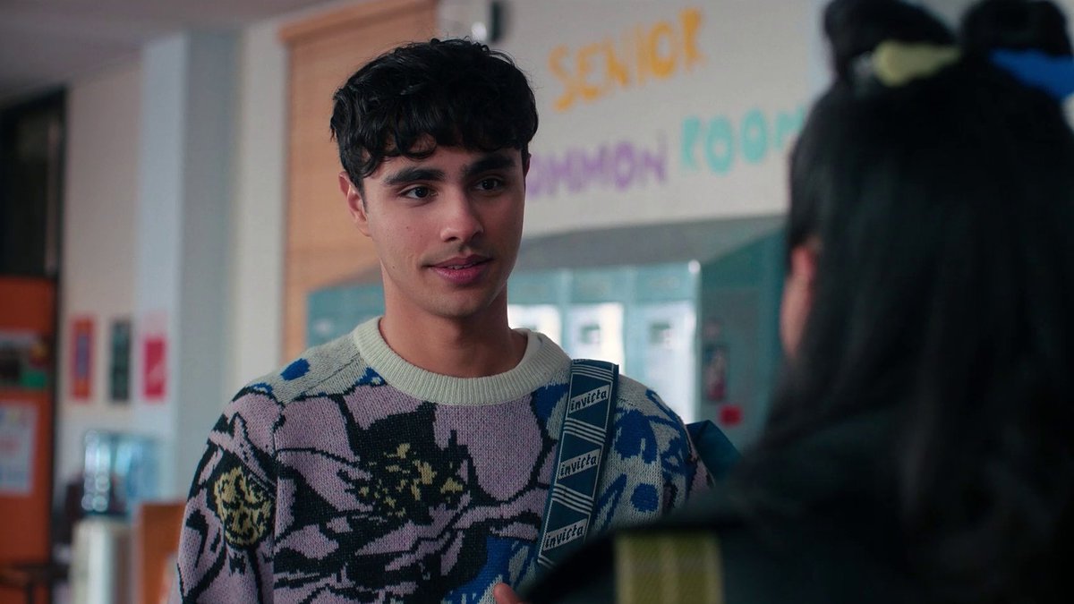 bevllisario's tweet photo. appreciation tweet for malakai's sweaters cause costume department ATE
#heartbreakhigh https://t.co/jAb8Hlzxoq