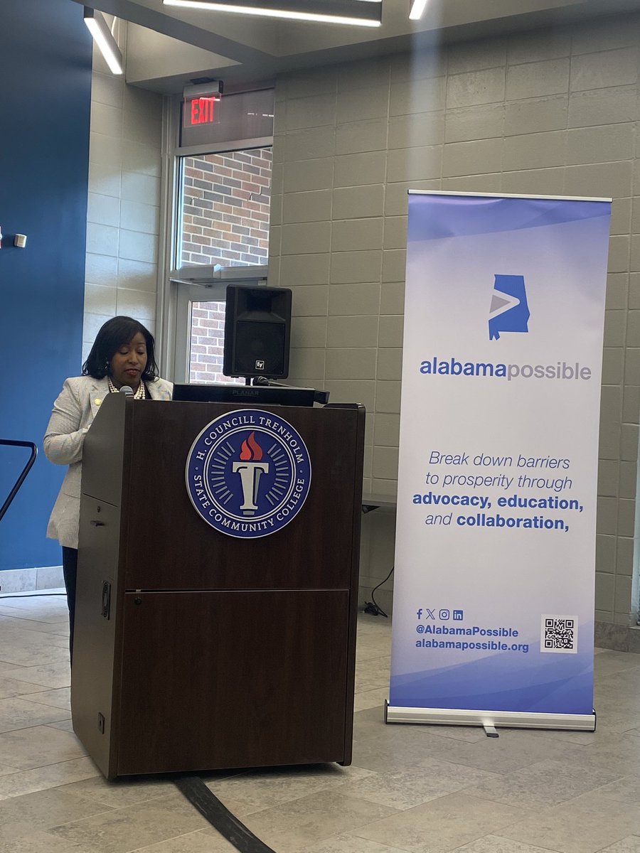 ChandraCScott's tweet photo. Excited to have Kalila Winters, Senior Advisor Office of the Secretary for @usdoegov in Alabama for our #FAFSA Completion event. @alabamapossible @trenholm_state @ACCS_Education https://t.co/C8SYz7Jic6