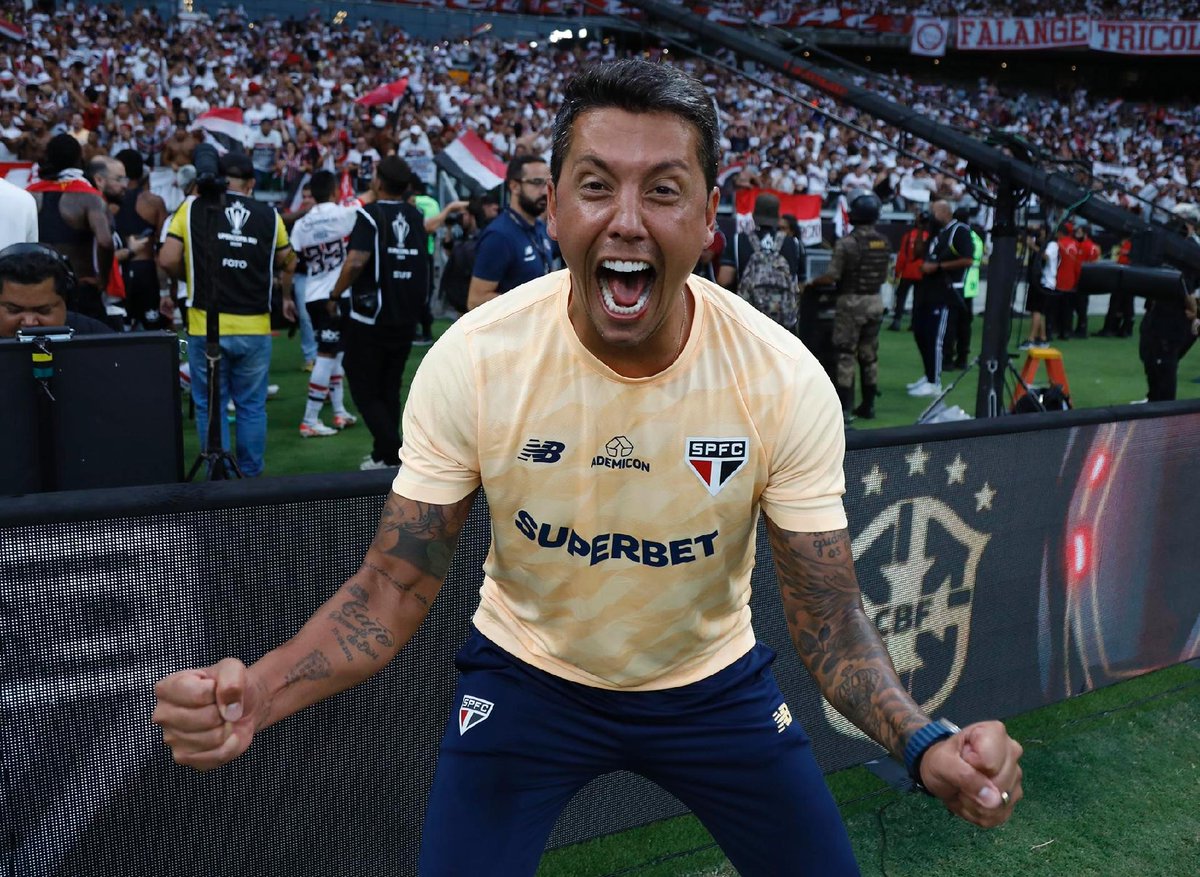 somosaopaulinos's tweet photo. 🚨 ATENÇÃO: Thiago Carpini não é mais técnico do São Paulo!

📸 São Paulo FC https://t.co/cUgUGAN5V5