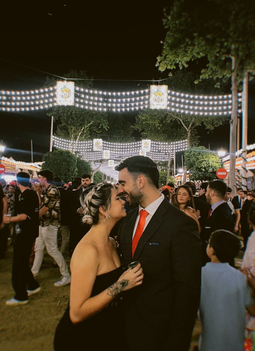 pabloovz23's tweet photo. Un poquito de la feria 🎡 💃🏻❤️ https://t.co/ckQv8jqc8I