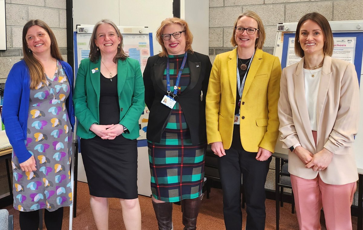 Our Early Intervention in Psychosis team joined @MareeToddMSP at @NHSTayside CONNECT Early Intervention in Psychosis service in Dundee yesterday to see how it's helping patients and families. The Tayside team highlighted the value of working with HIS to achieve their ambitions.