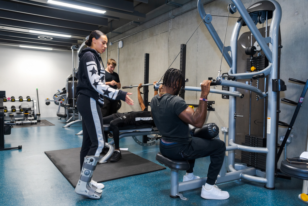 citywestcollege's tweet photo. Elevate your passion for health and fitness with our brand new evening course for adults - Level 2 Certificate in Gym Instructing! ποΈββοΈπͺ
Don't just dream of a healthier future β make it happen ποΈhttps://t.co/K9zdaY2DWN
#GymInstructing #HealthAndWellness #NewCourse https://t.co/nMPYiVEROa