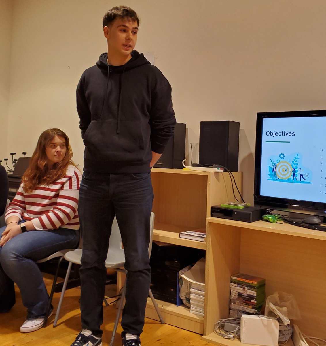 UPCymruOfficial's tweet photo. Second and final year students from the project delivered an excellent session on the Ukraine Schemes to a large group of Ukrainian community members yesterday, followed by a Q and A session with our supervising lawyer. Well done Ben, Amelia and Poppy! https://t.co/jemyaJQhLT
