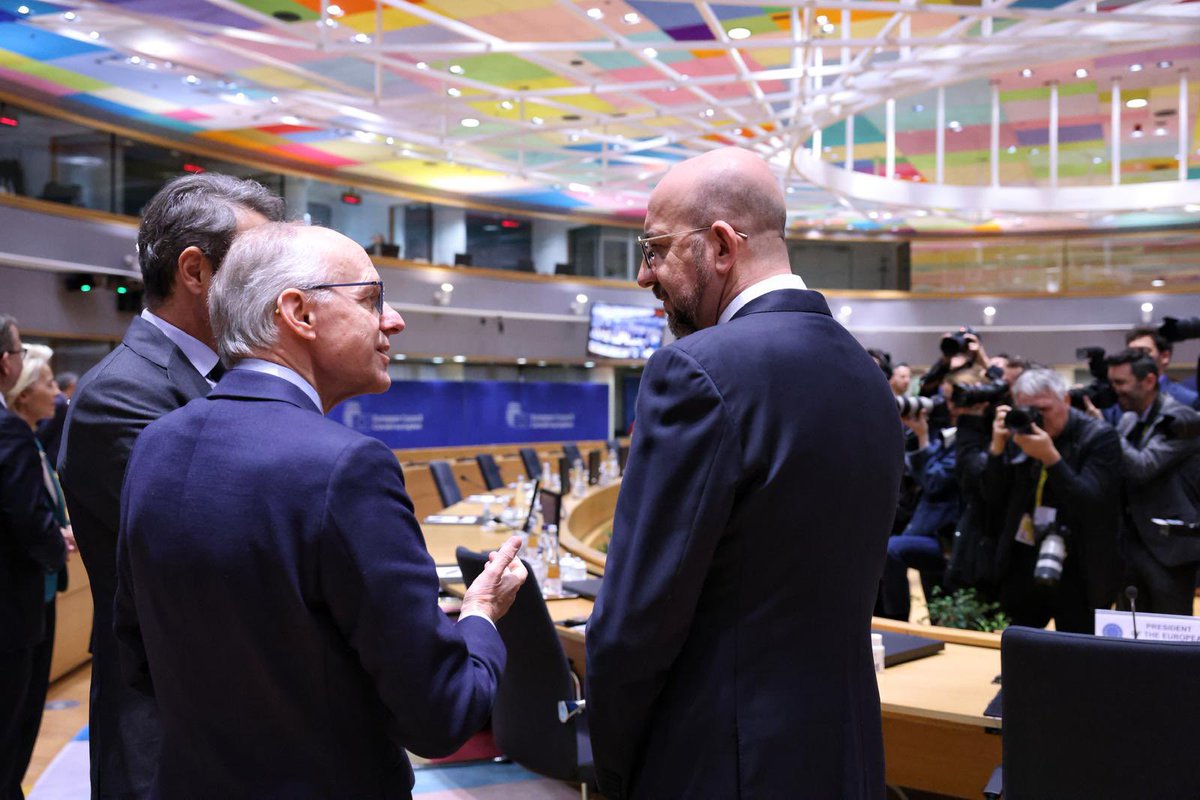 CharlesMichel's tweet photo. The Single Market is our most valuable asset. It is not a technical project, it is a political one. We need a new deal for Europe on competitiveness.

We discussed the ambitious proposals in @EnricoLetta's report.
We must turn the #SingleMarket into the most competitive, innovative, technologically advanced, green powerhouse in the 🌍.