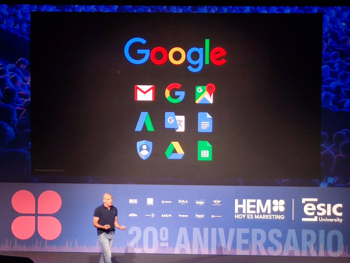 topohumpry's tweet photo. Y ahora, @BernieHernie en el escenario de #HEMESIC 😍 De CMO al CEO o cómo las habilidades de marketing permiten crear y desarrollar empresas exitosas. #orgullocharro https://t.co/4nJc0ZVBII