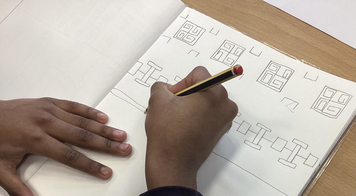 MayflowerSch's tweet photo. In Hockney Class we chose our patterns to curve or embellish onto our vases. We practised drawing the patterns in our sketch books. 
#Art #HockneyClass #Curve #Embellish #Year5 #UKS2 https://t.co/lSYIcspdpV