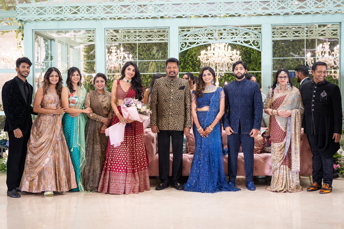 Actresses @kalyanipriyan and @IamKrithiShetty at the wedding reception of Director @shankarshanmugh's elder daughter #AishwaryaShankar and #TarunKarthikeyan @TheRoute @teamaimpr