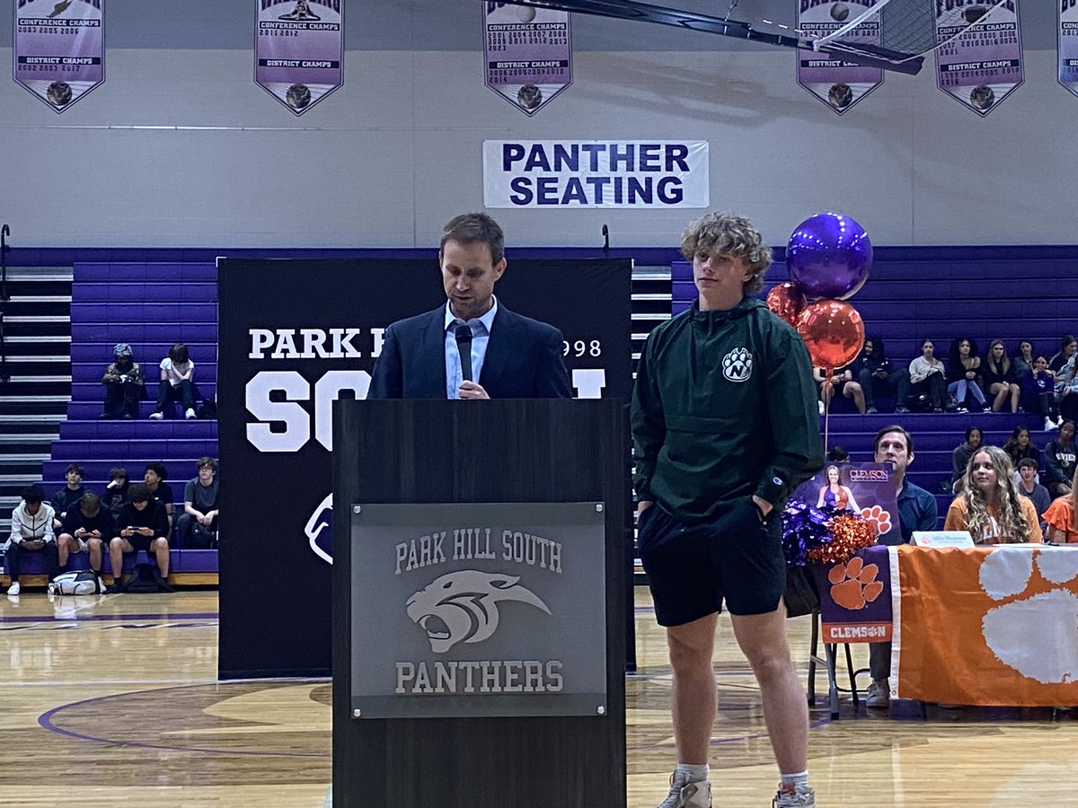 PHS_stitchball's tweet photo. Congrats to @Christian_Denig for making it official yesterday! Northwest Missouri State is getting a good one https://t.co/ty5iPP6fYw
