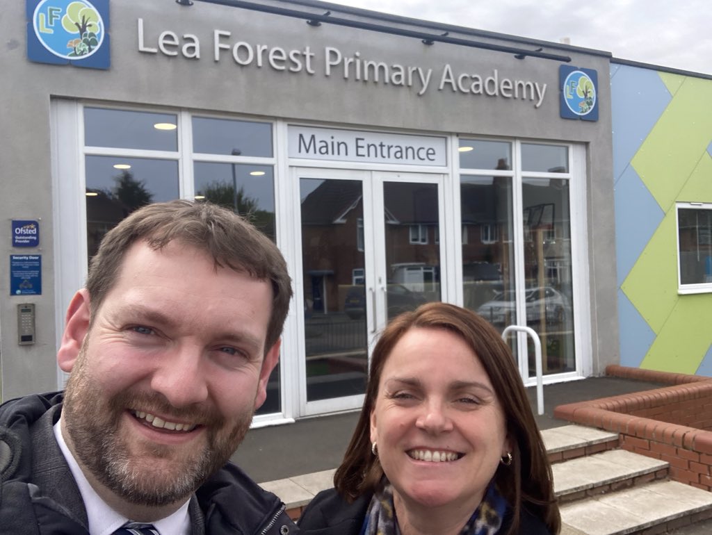 Really great to visit @lea_forest_aet today with @ClaireGreenway4 . Thank you so much to @LFP_DHT_MrW and @LFP_Dep for inspiring us and showing us around your amazing school! @Lea_Forest_HT