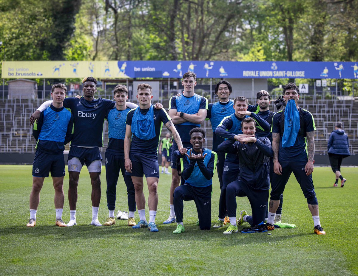 Home ground action today. Here is the winning team of the training session! 😎💪