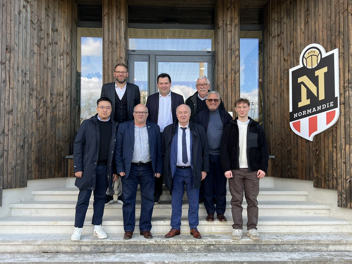 LFNofficiel's tweet photo. La Commission Fédérale des Pratiques Seniors reçue en Normandie par le Président Pierre Leresteux. La Commission Fédérale organise actuellement une réunion décentralisée dans les locaux de la @LFNofficiel. https://t.co/NdmXsD2sTv
