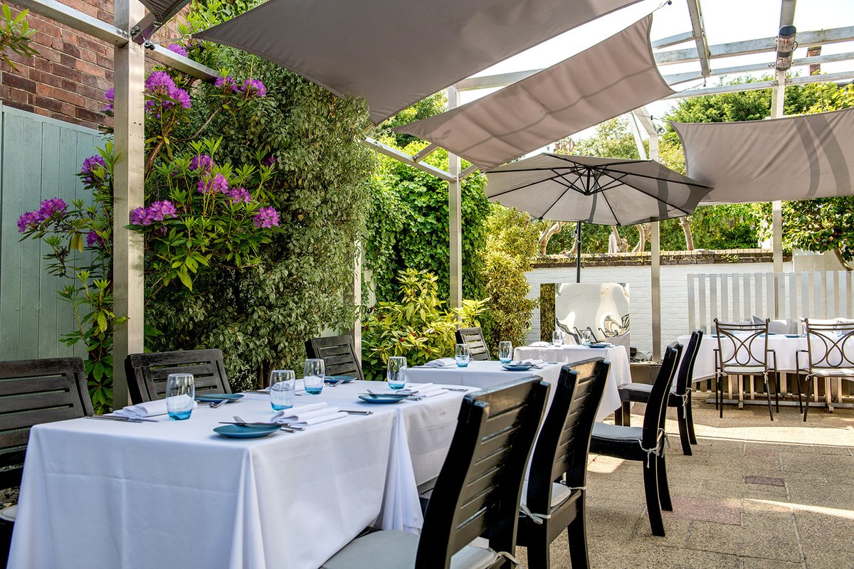 Springtime is in full swing, and there’s no better way to celebrate than with Thackeray’s Events! Be it a garden party, wedding reception, or any other occasion in the warmer months, let us make a special event even more memorable.

#alfrescodining #specialoccasions #seasonalfood