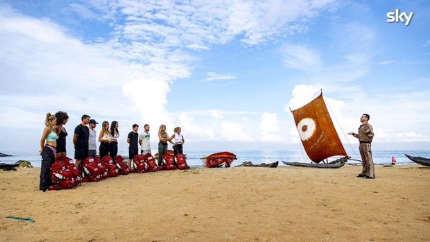 enzaa71's tweet photo. Pronti per #pechinoexpress #donnalisi #fiorde https://t.co/EeWUsT8CON