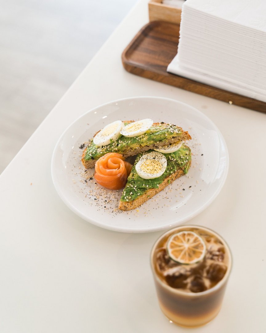 Amazing Toast - it's what's for lunch.

Multigrain toast, avocado, Chesapeake smokehouse smoked salmon, hard boiled egg, furikake.

Photo | @wayoutvisuals