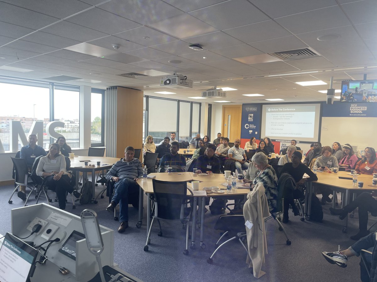 Such excellent attendance and engagement for the latest in our monthly Lunch & Learn series for our @DCU Researchers, which focused on networking at conferences and events. Huge thanks to @NetworkingJean for a fantastic presentation and so many clear actions 🤝