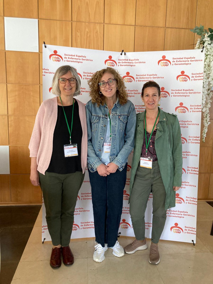 MAngelsFernand2's tweet photo. #CongresoSEEGG Hoy continuidad de cuidados, imnunosenescencia, compartiendo conocientos. Mañana @hospitaldelmar presentamos nuestro trabajo sobre disfagia, sarcopenia, fragilidad y desnutrición. https://t.co/eUfEk3AHHy