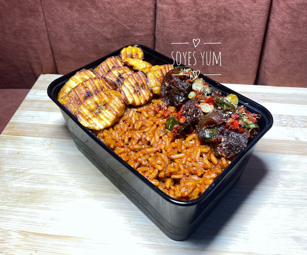 Hello my yummies🫂🤎 For Lunch tomorrow, I’d be serving; -Smoky Jollof rice -Diced fried plantain -2 peppered chunky beef -A bottle of orange juice 📍N5500 📍Ibadan Please buy for you and yours I’d give you sweet🤎