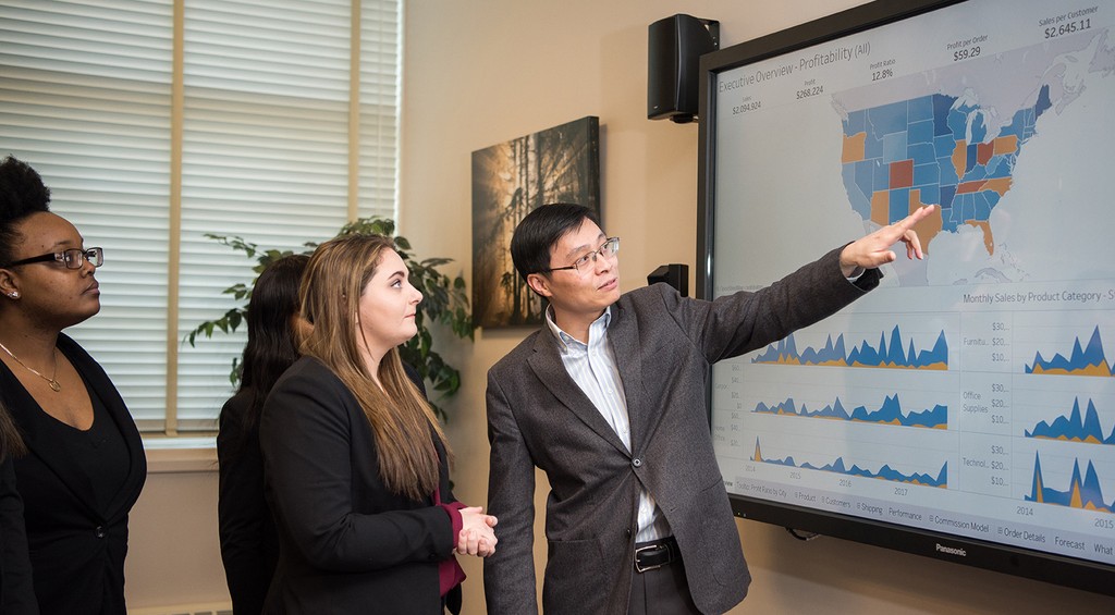 TODAY: Info session on the ‘NEW’ MS in #BusinessAnalytics! Learn about a data-rich and highly flexible graduate program. #sunynewpaltz REGISTER NOW: admissions.newpaltz.edu/portal/graduat…