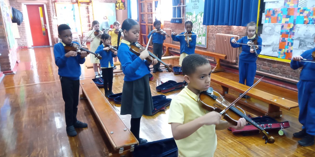 Year 4 are beginning rehearsals for their summer Violin Concert! Dates to be confirmed.....