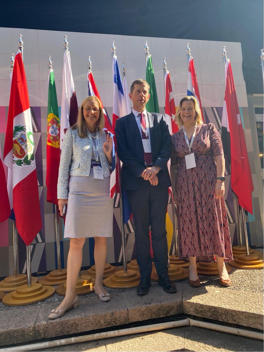 Pleased to witness the launch of WHO Patient Safety Human Rights Charter today at the Chile ministerial summit and celebrate with NHSE National Patient Safety Director Aidan Fowler and HSSIB CEO Rosie Benneyworth #patientvoice