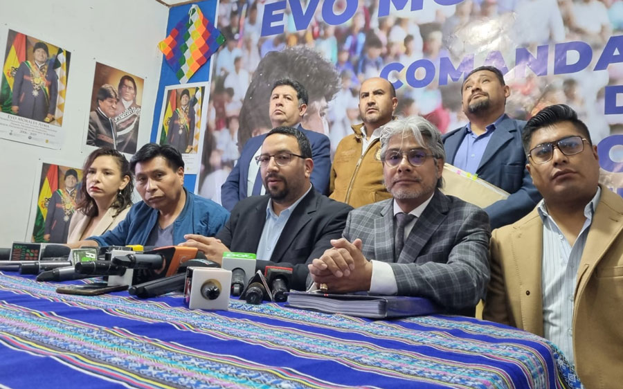 eldiabolivia's tweet photo. "Evismo" denuncia boicot del TSE por rechazar su congreso y se reunirá el lunes para analizar acciones
Lea más información >> https://t.co/jQQKSnxu58

#TribunalSupremoElectoral #CongresodelMAS #Chapare
#ElDíaBolivia https://t.co/eJPEXQDun0