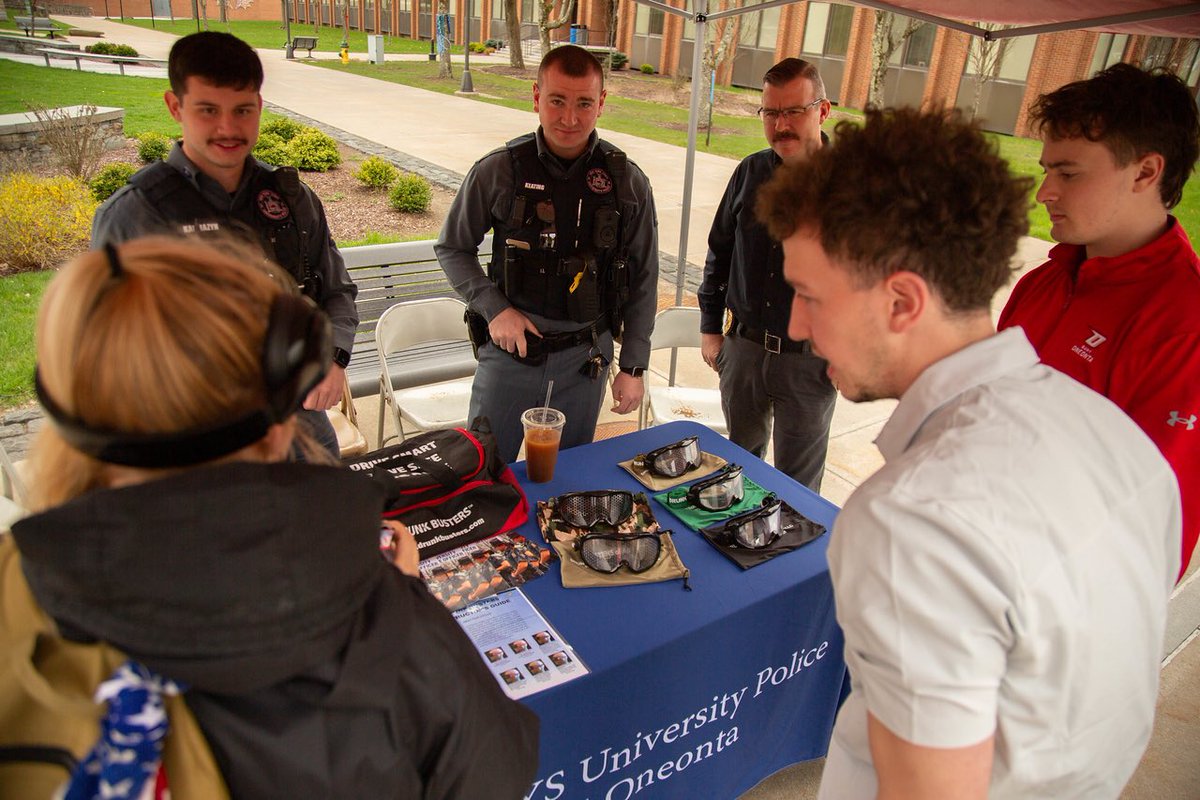 SUNY Oneonta UPD tweet media