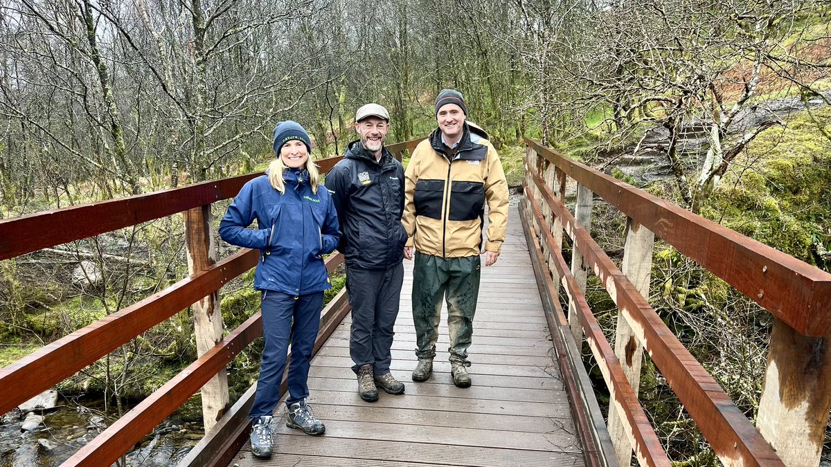 Excellent day in @lomondtrossachs with @LochLomondCEO. Director Simon Jones and local land owner Jamie Graham. We saw path improvements on the West Highland Way, talked about current challenges for land managers and the important convening role of the National Park.