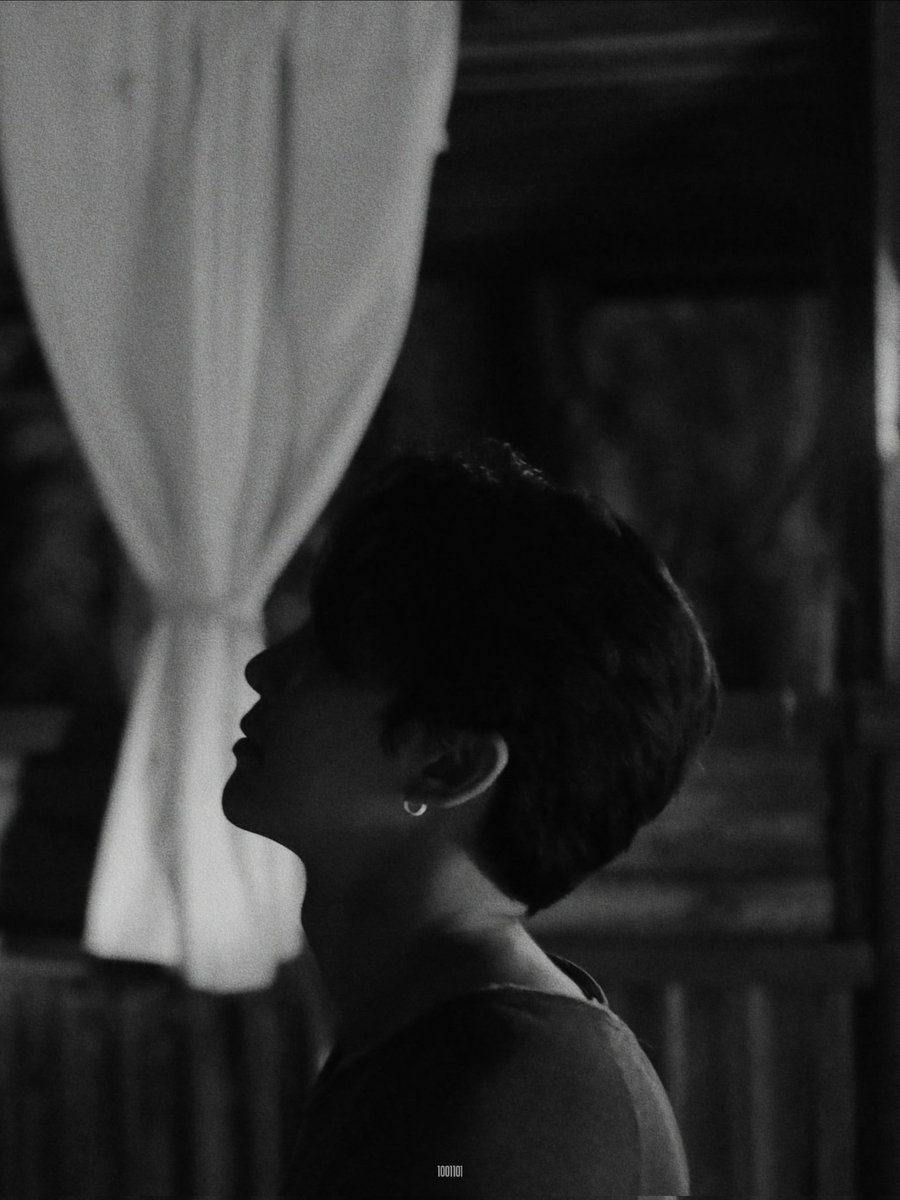 | เมื่อดวงใจมีรัก
มอบแด่ใครซักคน
หมดทุกห้องหัวใจ
ขอให้เธอมั่นใจรักจริง
ฉันจะยอมมอบกายพักพิง
แอบแนบอิงนิรันดร์
#TwoworldsEP6