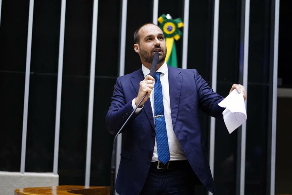 📝 Novos investigados? Eduardo Bolsonaro e Gustavo Gayer podem entrar para a lista da investigação dos atos golpistas do 8/1. A Pública revelou que eles estão envolvidos com lobby nos EUA. agen.pub/psolpedido