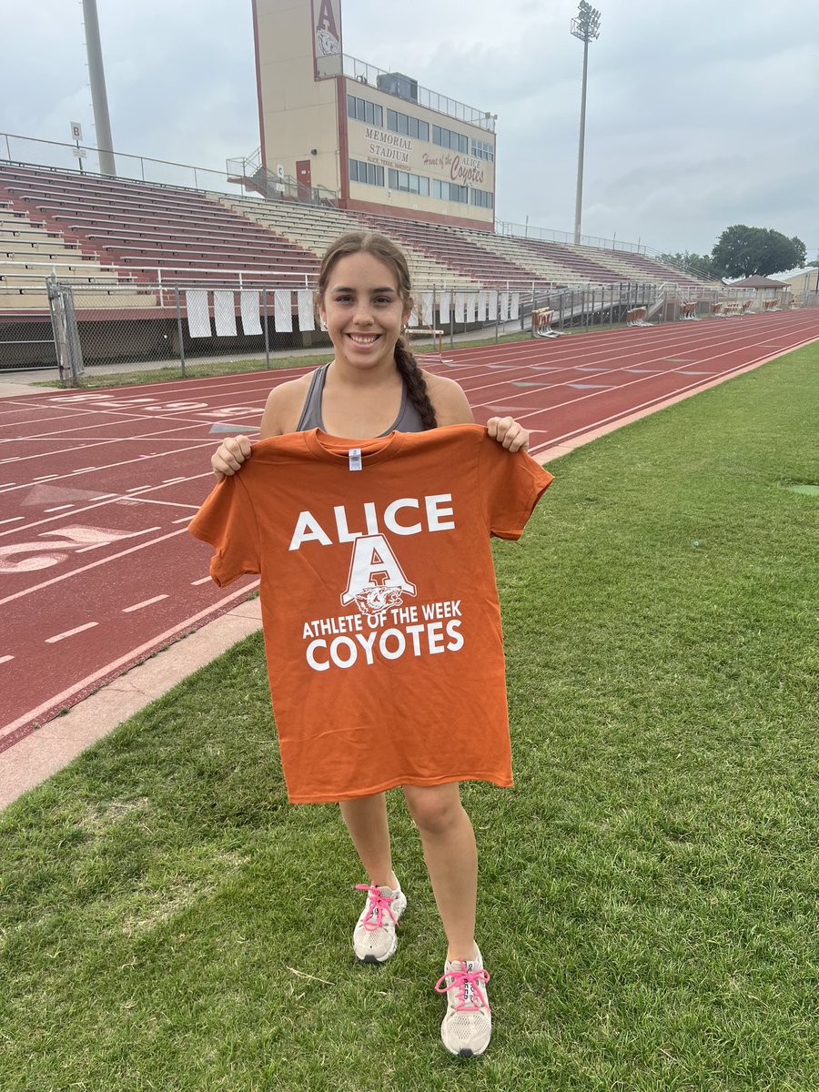 Congratulations to our HS Female Athlete of the Week, Vicky Diaz. 
Vicky was a Double Area Champion and a huge part of why our Relays are so successful. Best of luck at Regionals this weekend!