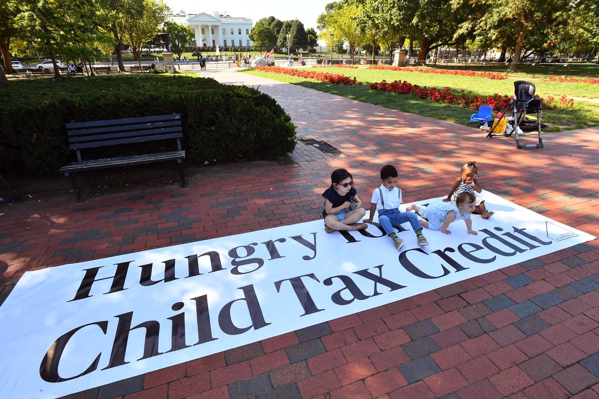 TWEEPS: The last Child Tax Credit passed by Congress helped cut child hunger in half and lift MILLIONS of children out of poverty. They should have NEVER let it expire, but now there's a new bipartisan child tax credit STUCK in the Senate. Can we get 1,000 fast RTs and replies