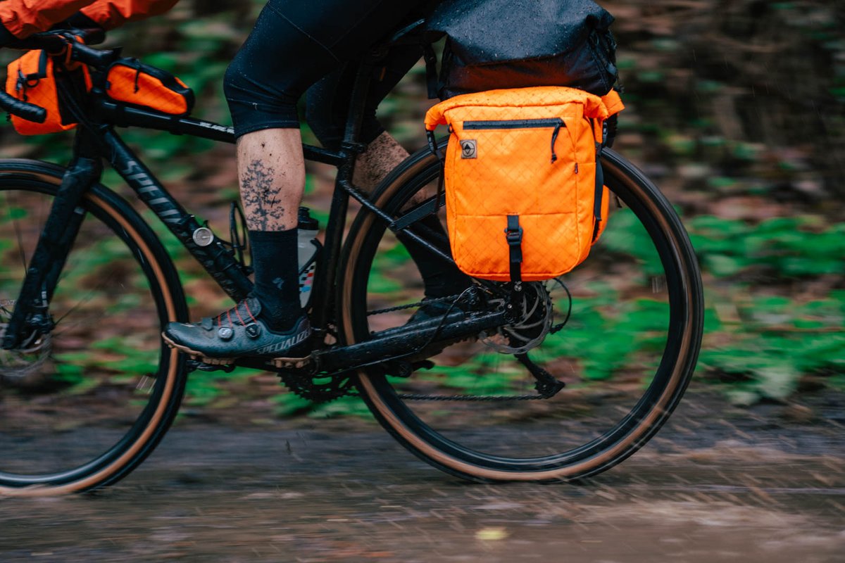 North St. Announces a New Handlebar Pack Plus Updated Pannier and Trunk Bags bikerumor.com/north-st-handl…