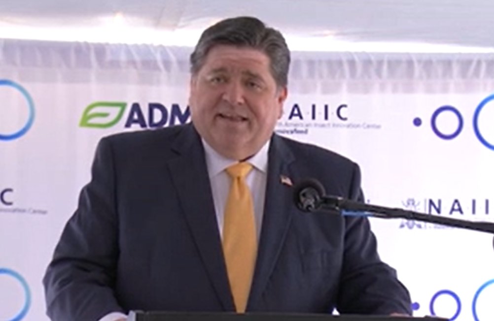 .@GovPritzker is in Decatur this morning for the ribbon cutting of Innovafeed's 'pilot' plant for insect-based ingredients production. The French company's larger insect protein facility is expected to open by 2027. #twill