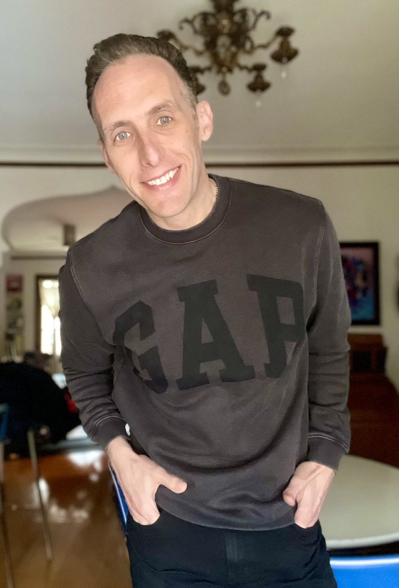 The cold meant I could wear my new GAP sweatshirt. I’m finally a cool kid… 30 years late.