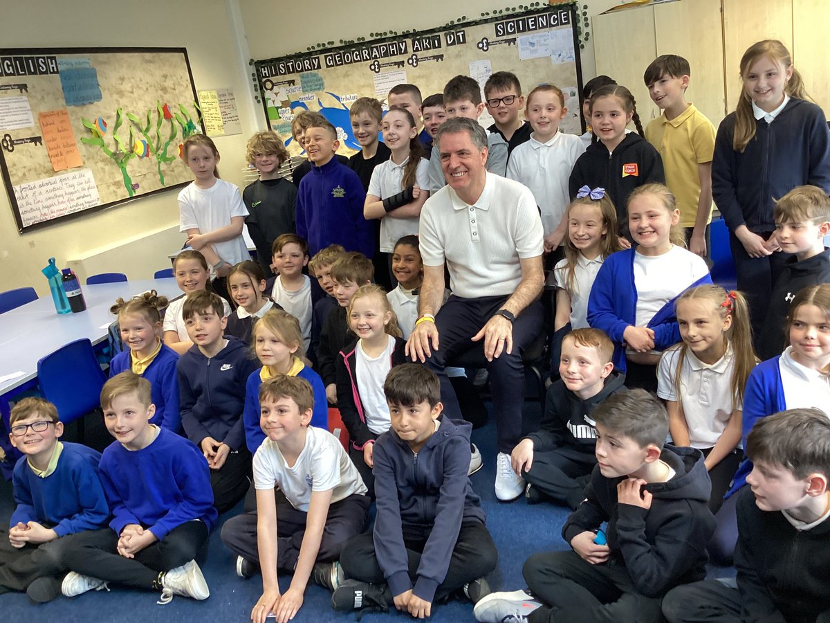 SsPeterPaulSch's tweet photo. Many thanks to our Metro Mayor Steve Rotheram @MetroMayorSteve for visiting Team 4 today to tell us about the exciting River Mersey tidal project. https://t.co/3Ya0Xy659D