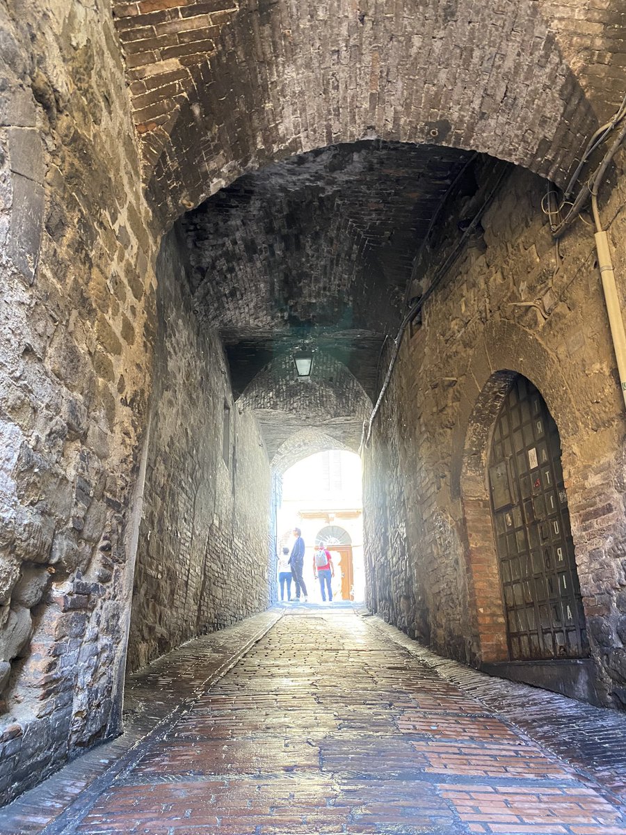 HughesPhotog's tweet photo. Beautiful Perugia #italy #perugia #umbria https://t.co/oZNUUpzCSm