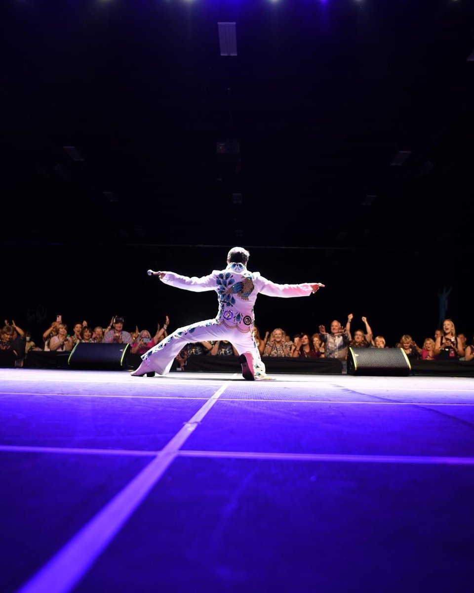 VisitGraceland's tweet photo. There's so much going on at Elvis Week that there's bound to be something for everyone! Take a look at the awesome lineup of events featuring live concerts, competitions, panel discussions and dance parties. Plus, don't miss the week's cornerstone event, our annual Candlelight Vigil, on August 15!

SCHEDULE: https://t.co/sU54bVneG4