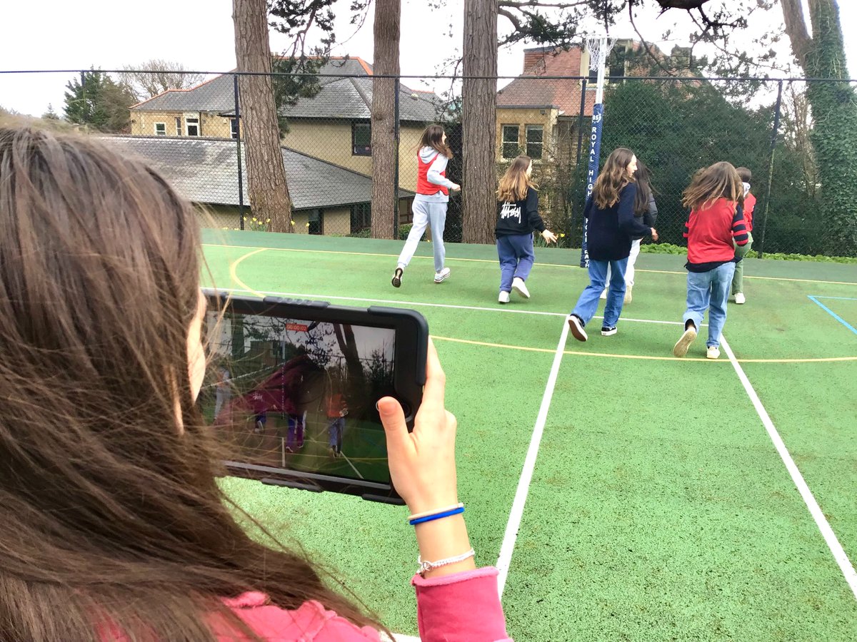 Our Year 10 students had the fantastic opportunity of being filmmakers for the day! A very big thank you to @1DayFilmSchool for making this so much fun for our students. Check out all seven films and the 'making of' photos on our website - including the winner of the RHB Oscars!