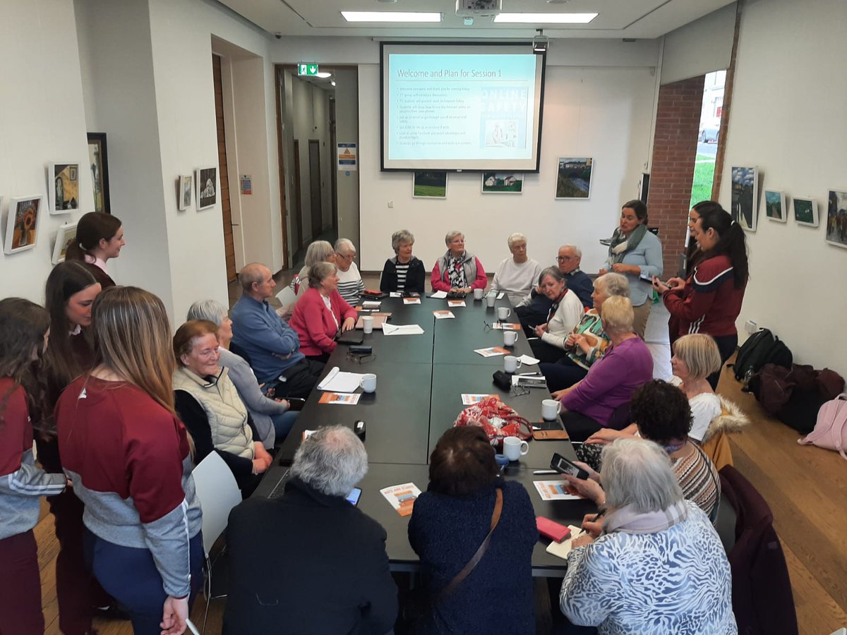 Thank you to Ms Smith & TY students from @loretocavan who joined us this morning in @CavanLibrary for an intergenerational workshop on technology . The participants learned loads & really enjoyed the morning.  Back again next week for workshop number two of this two week block.