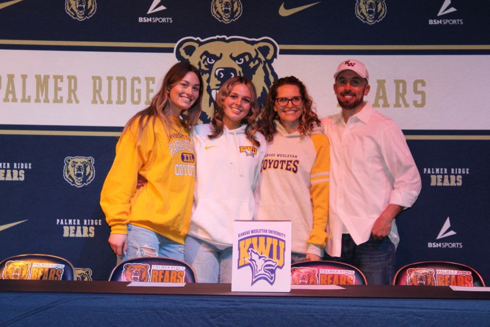 KWU Womens Basketball (@kwuwbb) on Twitter photo Coyote Signing
Let's give a big Coyote welcome to Delanie McMullen from Palmer Ridge High School as she signs to officially become a Coyote!πΊπ Coyote Signing
Let's give a big Coyote welcome to Delanie McMullen from Palmer Ridge High School as she signs to officially become a Coyote!πΊπ