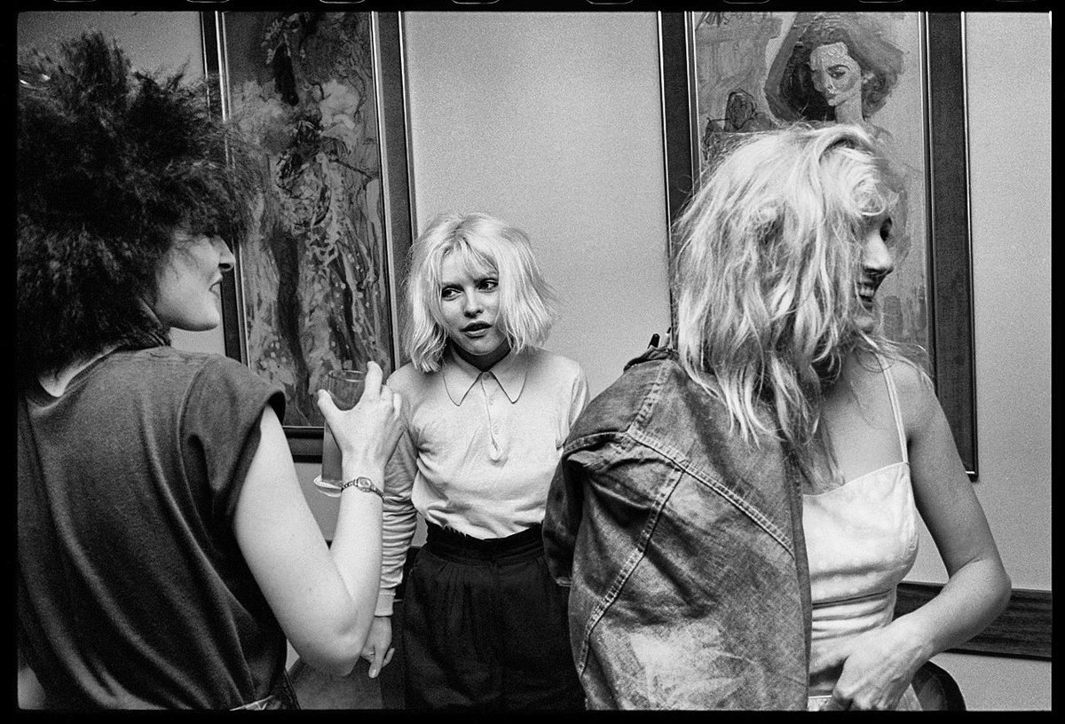 Siouxie Sioux, Debbie, Viv Albertine London 1980