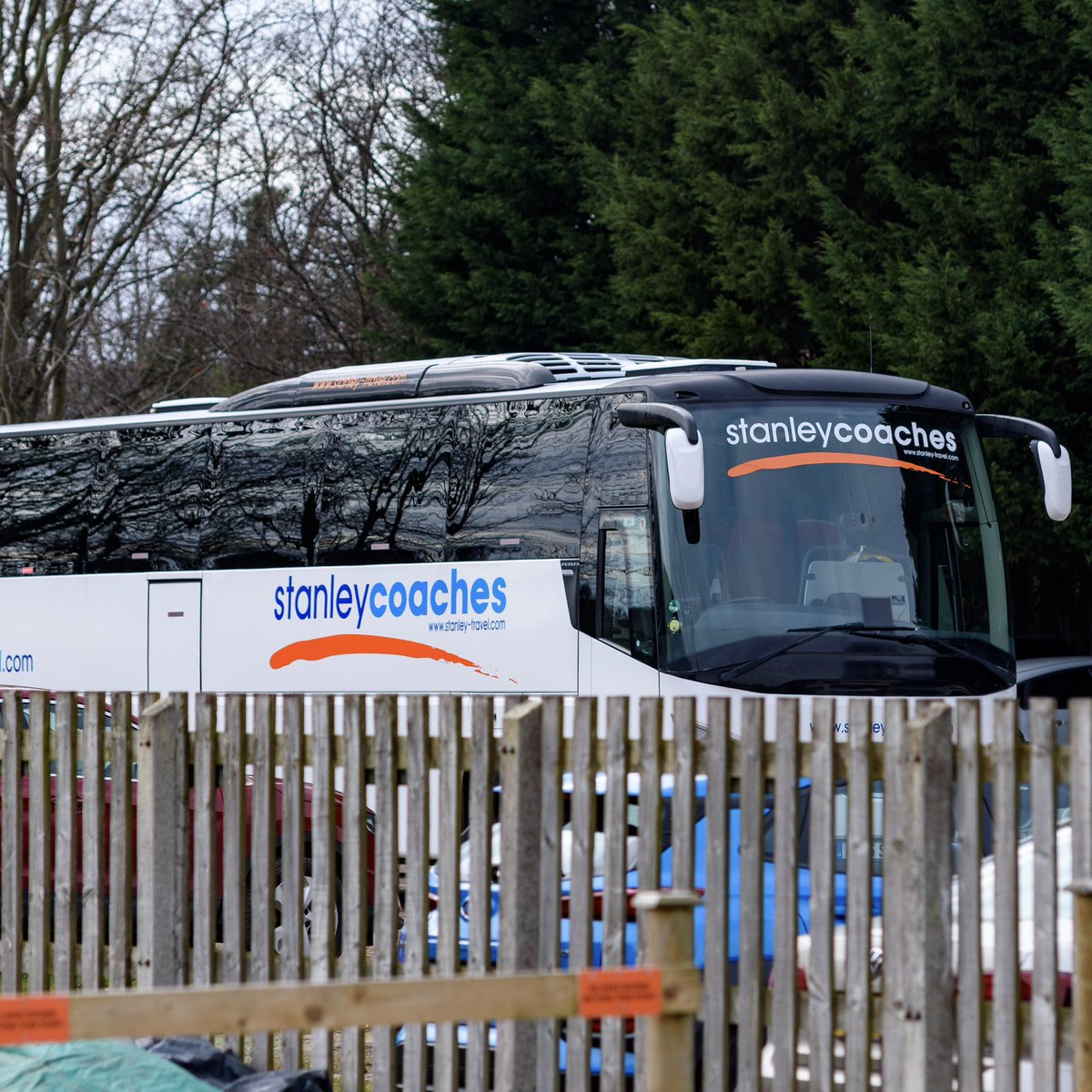 🚍 𝗔𝗪𝗔𝗬 𝗧𝗥𝗔𝗩𝗘𝗟 🚍 The coach to Carlton for our penultimate game of the league season will depart The UTS Stadium at 2:45pm on Tuesday. 📲 Contact 07724392049 to book. It is £10 per head. 📸 @treecrashkelv | #WeAreDUTS 💙